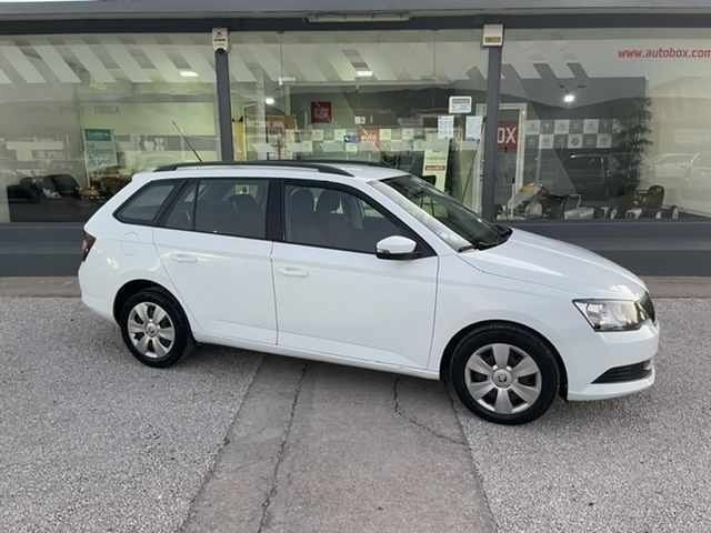 Branco Usado 2016 Skoda Fabia Carrinha | € 12.900 - Imagem 1/4
