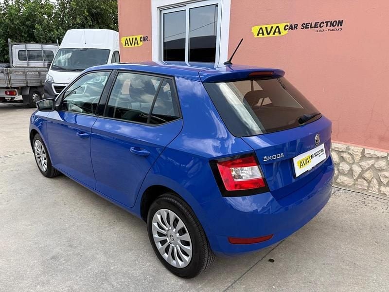 Usado Skoda Fabia Active 75 HP (55 kW) 2019 Azul