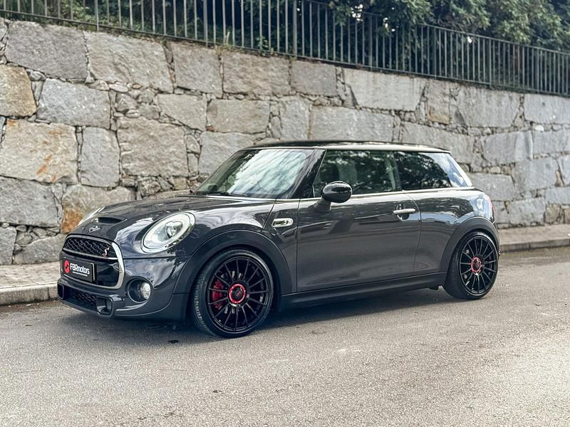 Cinza Usado 2016 Mini Cooper S Citadino | € 17.990 (Preço justo) - Imagem 1/4