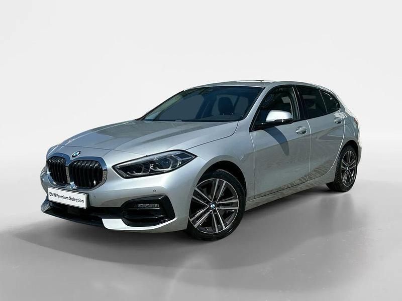 Cinza Usado 2020 BMW 118 Sport Line Citadino | € 24.900 (Caro) - Imagem 1/4