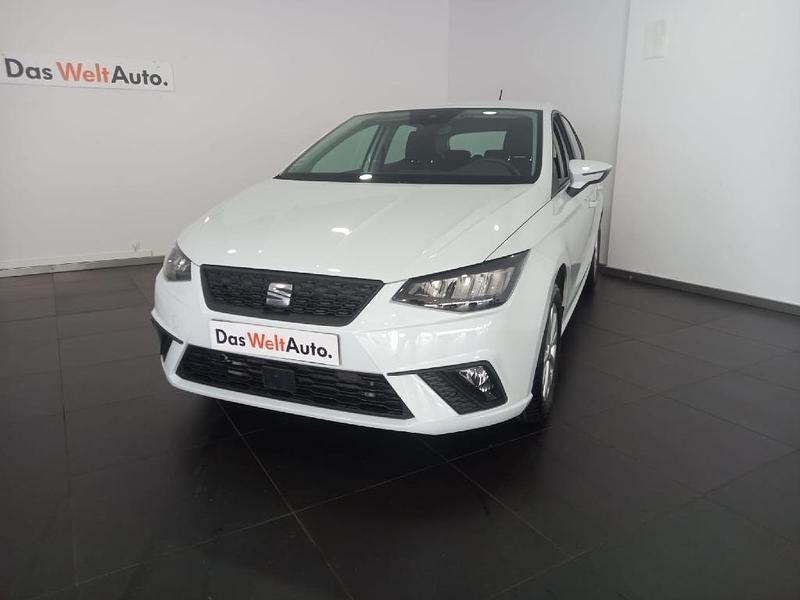 Usado Seat Ibiza Style 115 HP (84 kW) 2024 Branco Citadino