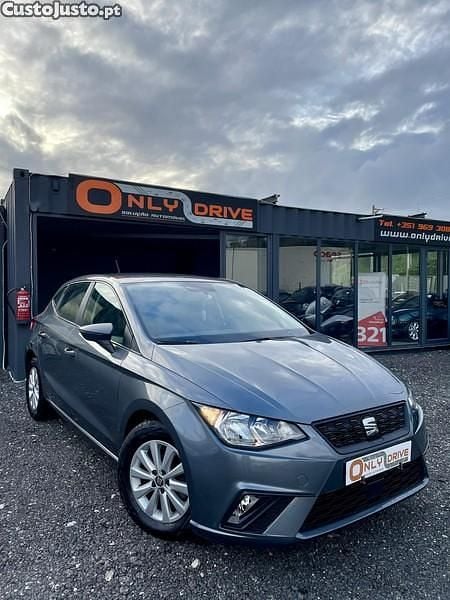 Usado Seat Ibiza Reference 95 HP (69 kW) 2018 Cinza Citadino