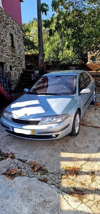 Usado 2005 Renault Laguna II Sedan | € 5.200 - Imagem 1/4