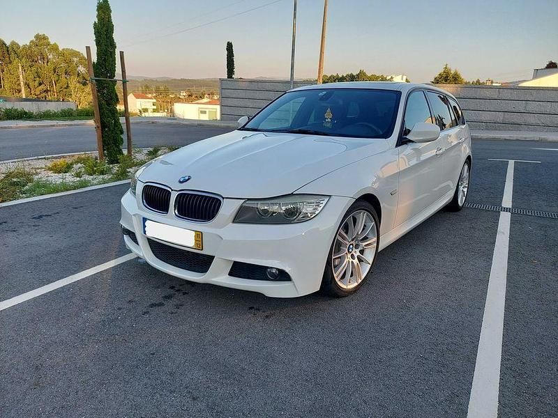 Usado 2011 BMW 318 Comfort Edition Carrinha | € 10.450 - Imagem 1/4