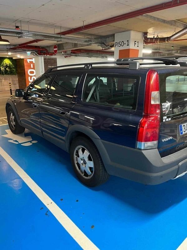 Azul Usado 2001 Volvo V70 Carrinha | € 8.500 - Imagem 1/4