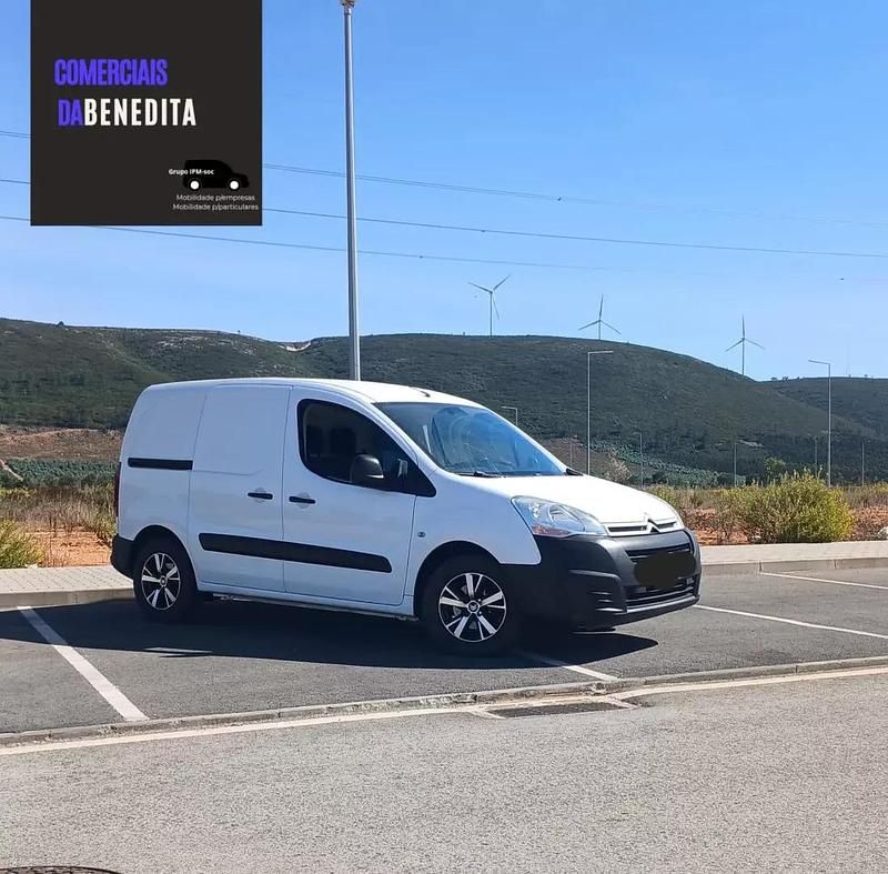 Branco Usado 2017 Citroën Berlingo Monovolume | € 9.000 (Preço justo) - Imagem 1/4