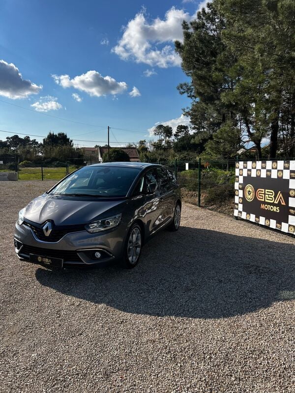Cinza Usado 2019 Renault Scénic IV Bose Edition Monovolume | € 23.850 (Preço elevado) - Imagem 1/4