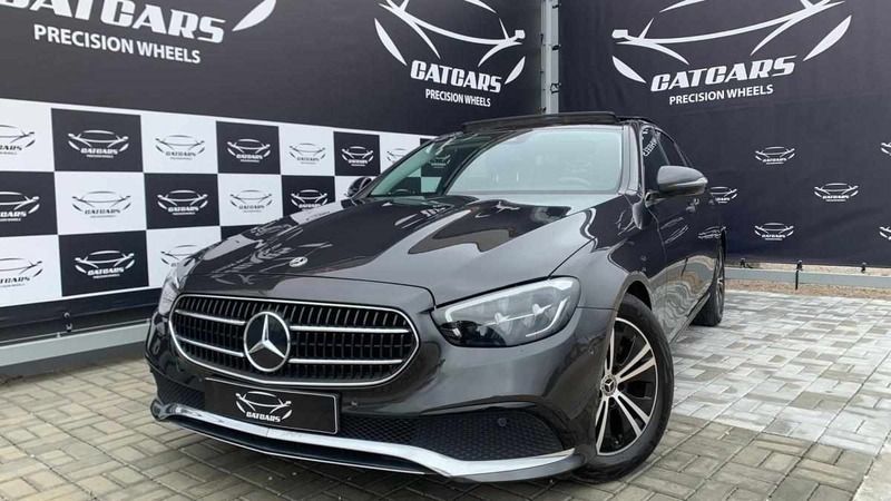 Preto Usado 2022 Mercedes E200 | € 35.900 - Imagem 1/4