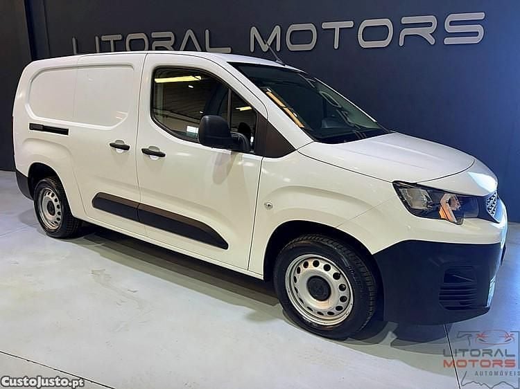 Branco Usado 2021 Peugeot Partner Premium Monovolume | € 11.900 (Bom preço) - Imagem 1/1