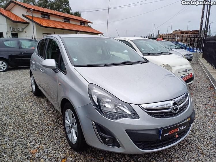 Usado Opel Corsa 93 HP (68 kW) 2014 Cinza Citadino