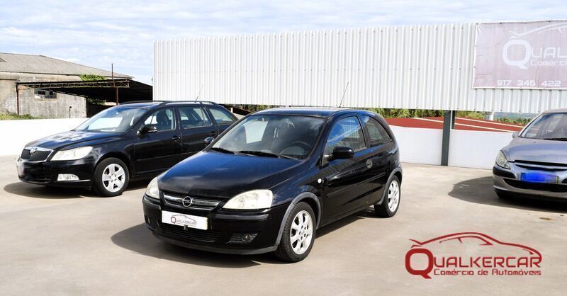 Preto Usado 2003 Opel Corsa Citadino | € 4.800 (Caro) - Imagem 1/4