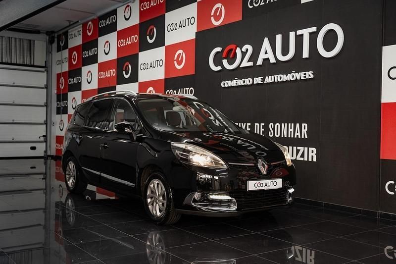 Preto Usado 2015 Renault Scénic III Monovolume | € 13.900 (Caro) - Imagem 1/4