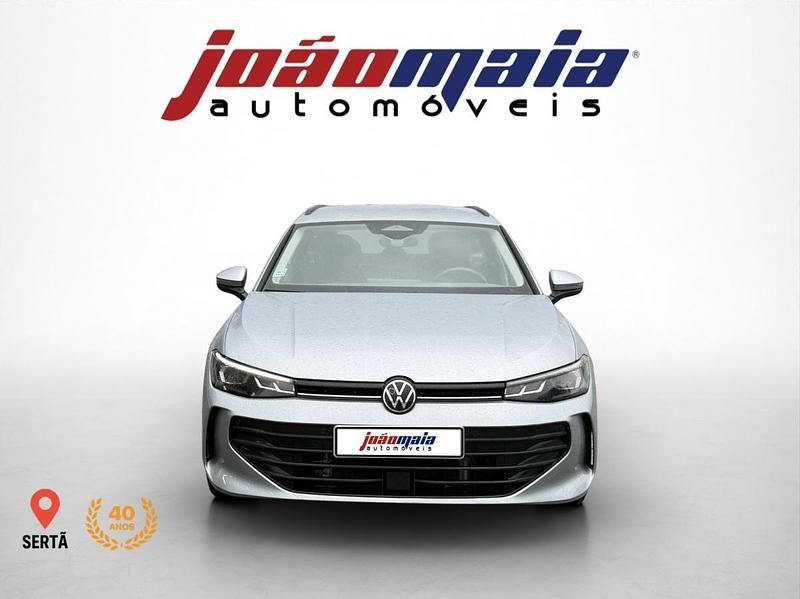 Usado VW Passat 204 HP (150 kW) 2024 Cinzento Carrinha