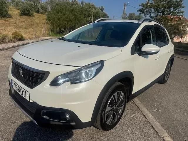 Branco Usado 2016 Peugeot 2008 Allure SUV | € 11.000 (Preço justo) - Imagem 1/4