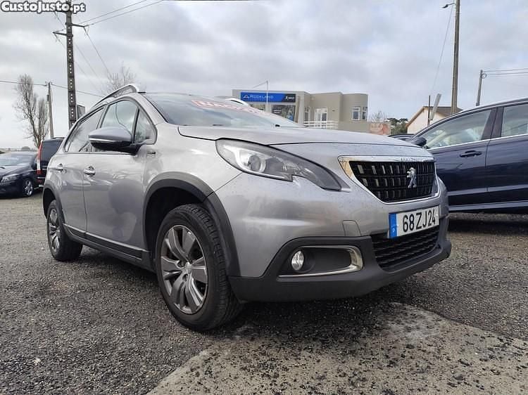 Cinza Usado 2019 Peugeot 2008 Active SUV | € 11.900 (Bom preço) - Imagem 1/1