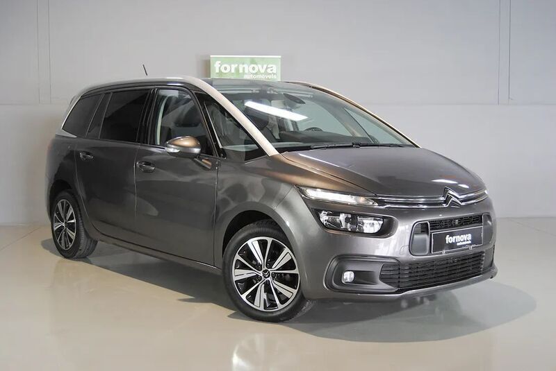 Cinza Usado 2018 Citroën C4 Feel Monovolume | € 20.900 - Imagem 1/4