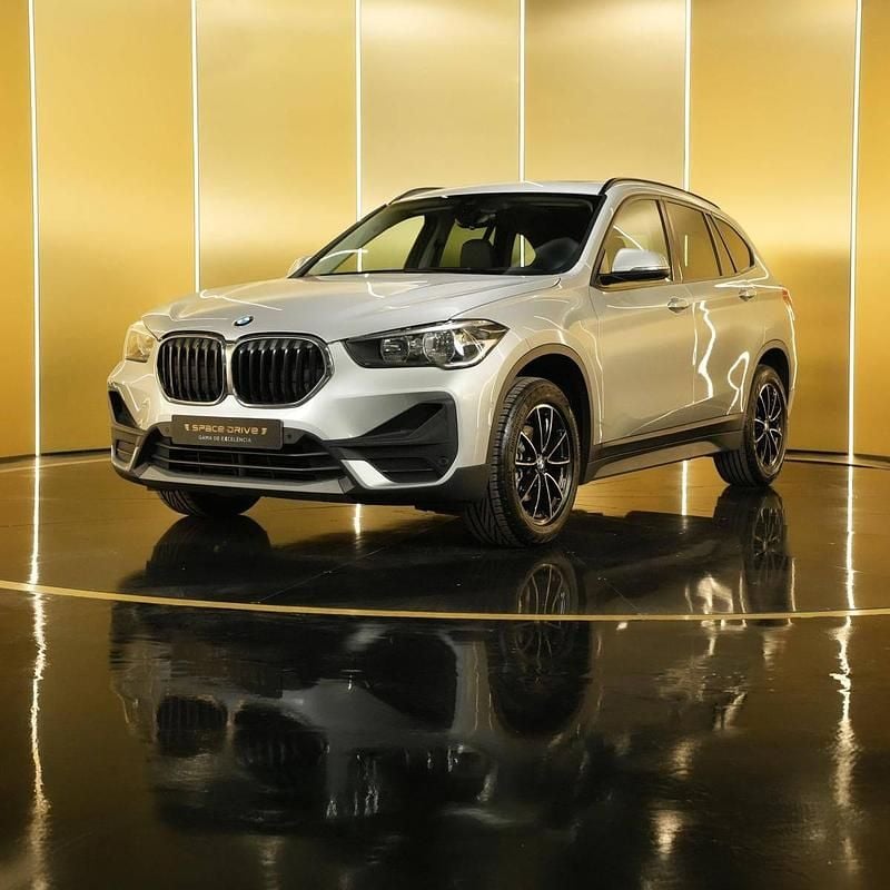 Cinzento Usado 2020 BMW X1 SUV | € 23.900 (Preço justo) - Imagem 1/4