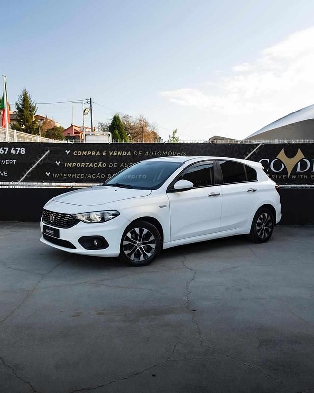 Branco Usado 2018 Fiat Tipo Citadino | € 8.990 (Preço justo) - Imagem 1/4
