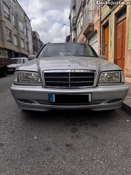 Cinza Usado 1999 Mercedes C220 Carrinha | € 1.950 - Imagem 1/1