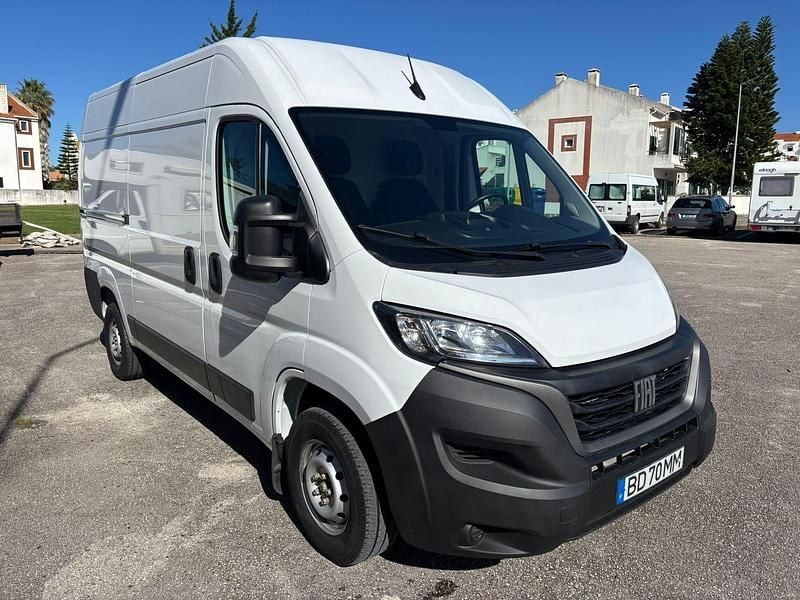 Usado Fiat Ducato 140 HP (102 kW) 2023 Branco Van