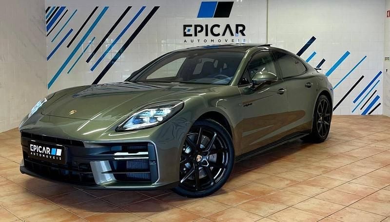 Antracite Usado 2024 Porsche Panamera | € 189.000 - Imagem 1/4