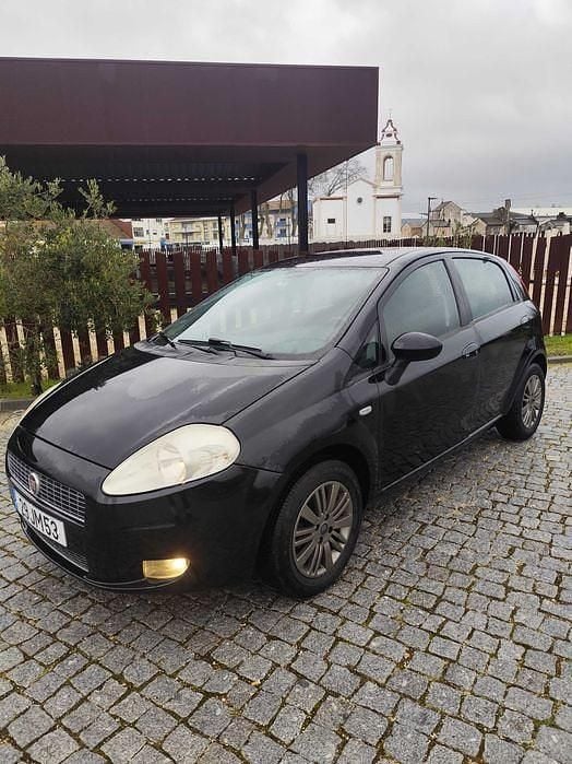 Usado 2010 Fiat Grande Punto Citadino | € 3.200 (Super Preço) - Imagem 1/4