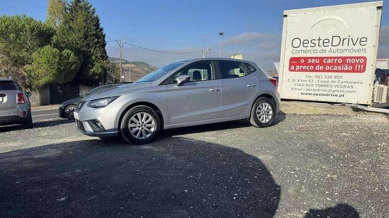 Cinza Usado 2023 Seat Ibiza Style Citadino | € 14.900 (Preço justo) - Imagem 1/4