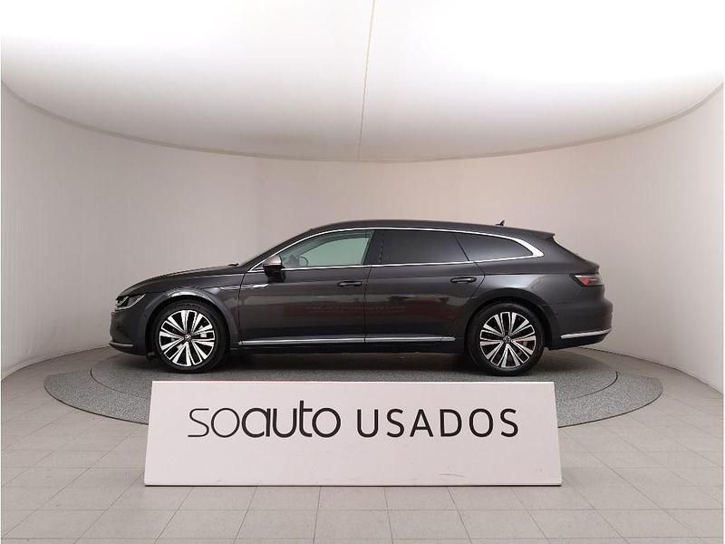 Usado VW Arteon Elegance 150 HP (110 kW) 2023 Cinzento escuro metalizado