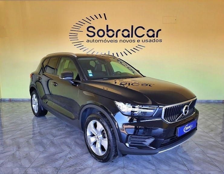 Usado Volvo XC40 Momentum 150 HP (110 kW) 2018 Preto SUV