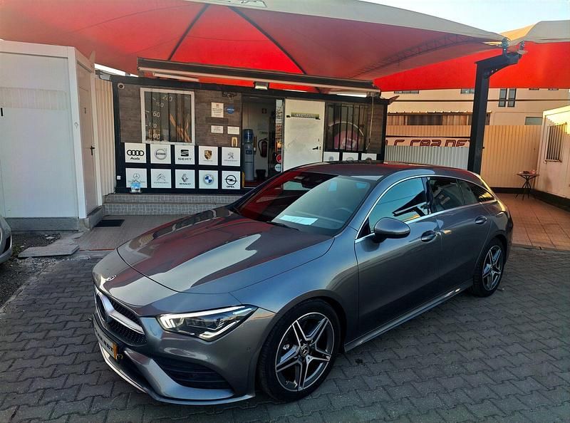 Cinza Usado 2019 Mercedes CLA220 Shooting Brake AMG line Carrinha | € 31.900 - Imagem 1/4