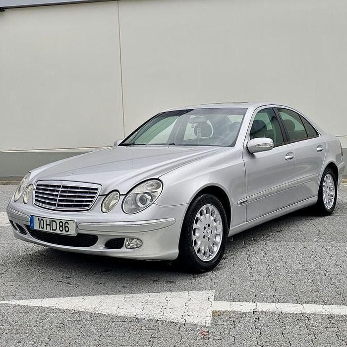 Usado 2003 Mercedes E220 Sedan | € 4.950 (Super Preço) - Imagem 1/4