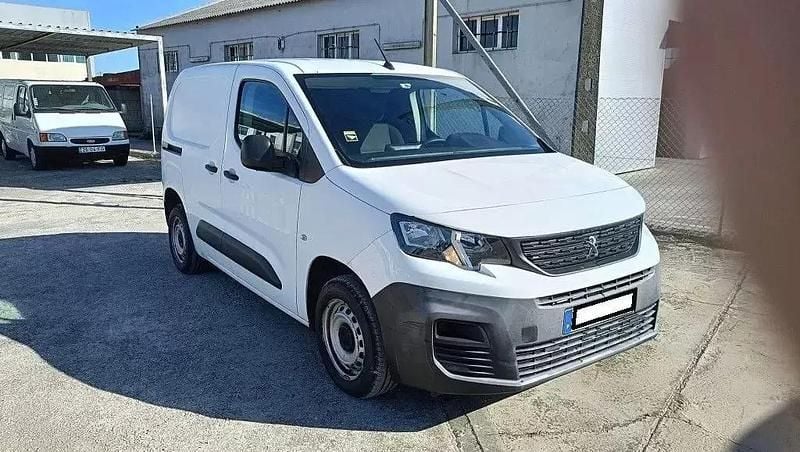 Branco Usado 2020 Peugeot Partner Monovolume | € 9.999 (Super Preço) - Imagem 1/4