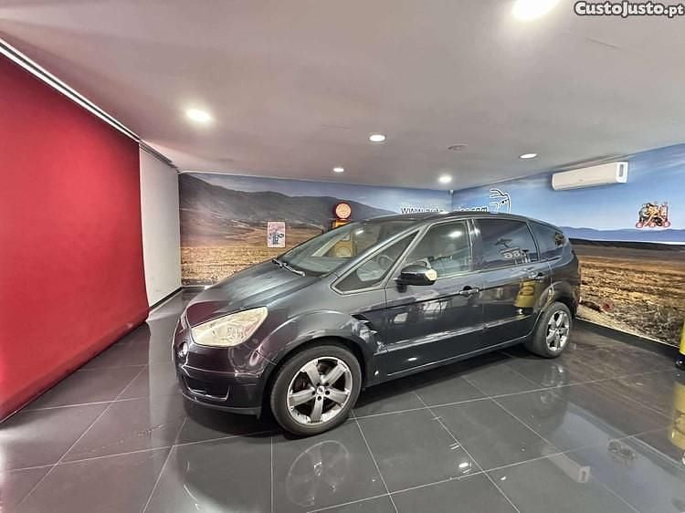 Cinza Usado 2009 Ford S-MAX Trend Monovolume | € 7.500 (Preço elevado) - Imagem 1/1