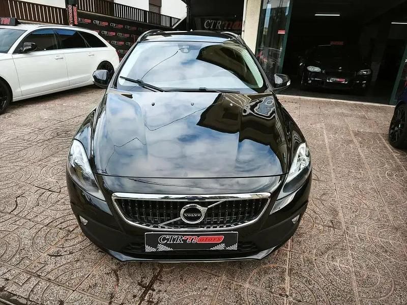 Usado Volvo V40 Kinetic 120 HP (88 kW) 2017 Preto Citadino