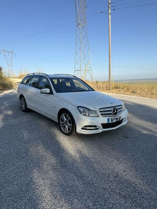 Usado 2011 Mercedes C250 Avantgarde Sedan | € 10.500 (Preço elevado) - Imagem 1/4