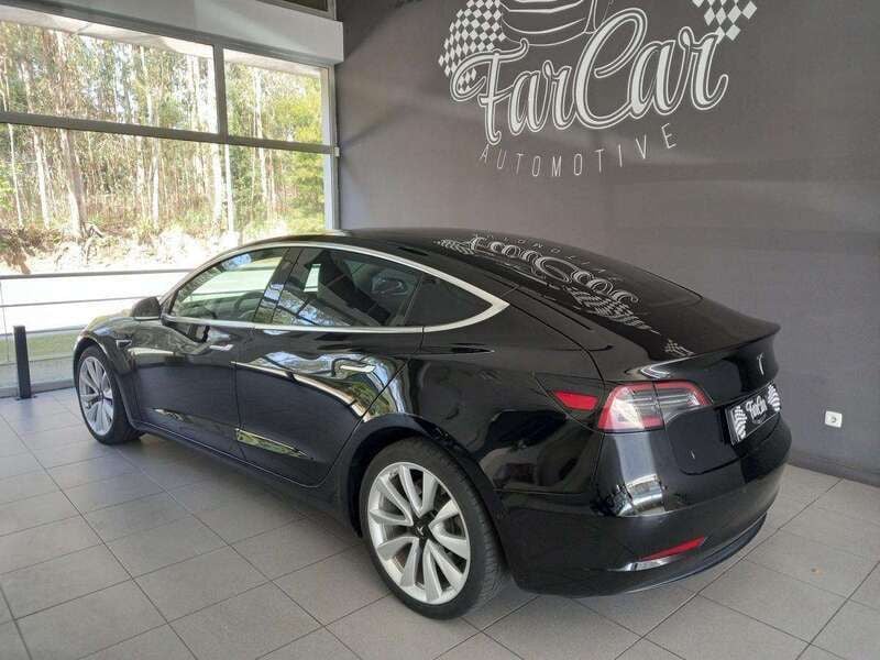 Usado Tesla Model 3 Long Range AWD 258 kW (351 HP) 2019 Preto Sedan