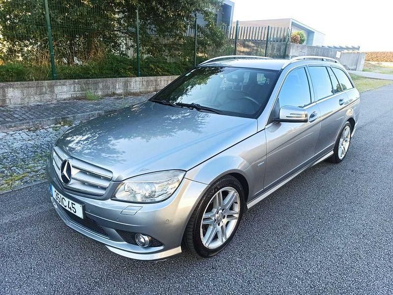 Usado Mercedes C250 AMG 204 HP (150 kW) 2009 Sedan