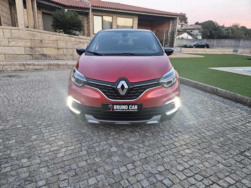 Usado Renault Captur 131 HP (96 kW) 2019 Vermelho SUV
