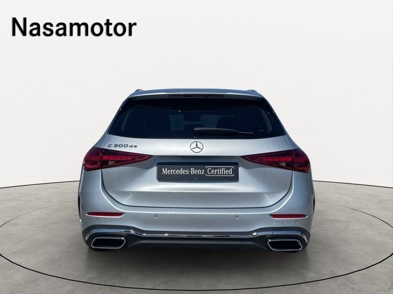 Usado Mercedes C300 313 HP (230 kW) 2024 Cinzento claro metalizado Carrinha