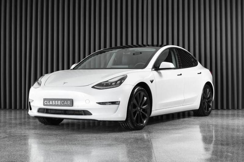 Branco Usado 2019 Tesla Model 3 Long Range Sedan | € 27.750 (Preço elevado) - Imagem 1/1