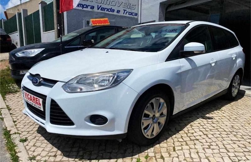 Branco Usado 2014 Ford Focus Citadino | € 6.000 (Super Preço) - Imagem 1/4