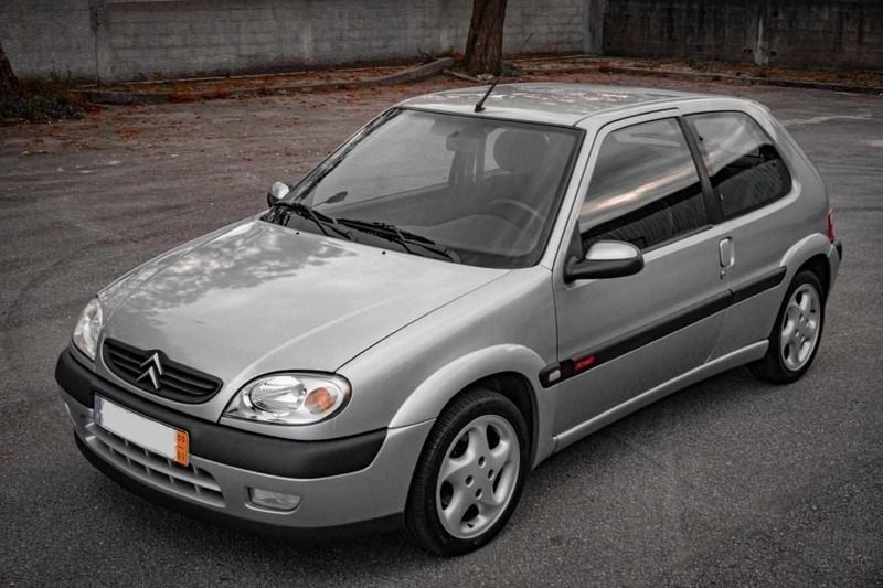 Cinzento Usado 2000 Citroën Saxo Citadino | € 9.250 (Preço justo) - Imagem 1/4