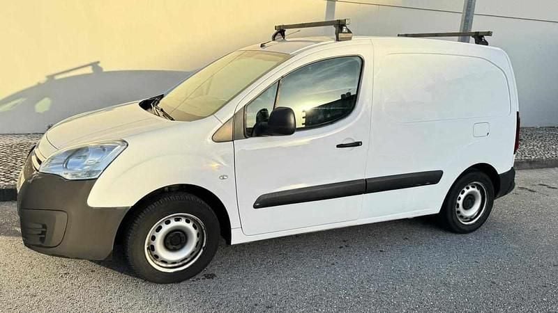 Branco Usado 2017 Citroën Berlingo Monovolume | € 8.900 (Bom preço) - Imagem 1/4