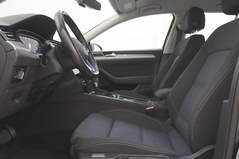 Usado VW Passat 218 HP (160 kW) 2021 Preto Carrinha