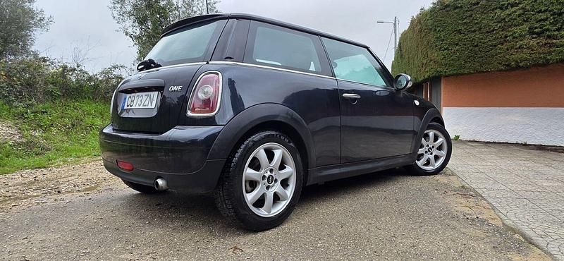 Usado Mini ONE 95 HP (69 kW) 2008 Preto Citadino