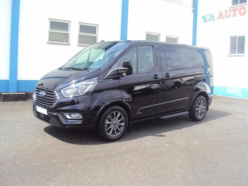 Preto Usado 2023 Ford Tourneo Custom Van | € 47.500 - Imagem 1/4
