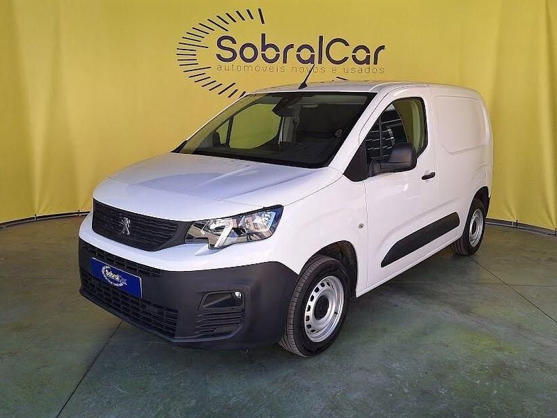 Branco Usado 2021 Peugeot Partner Premium Monovolume | € 16.500 (Preço justo) - Imagem 1/4