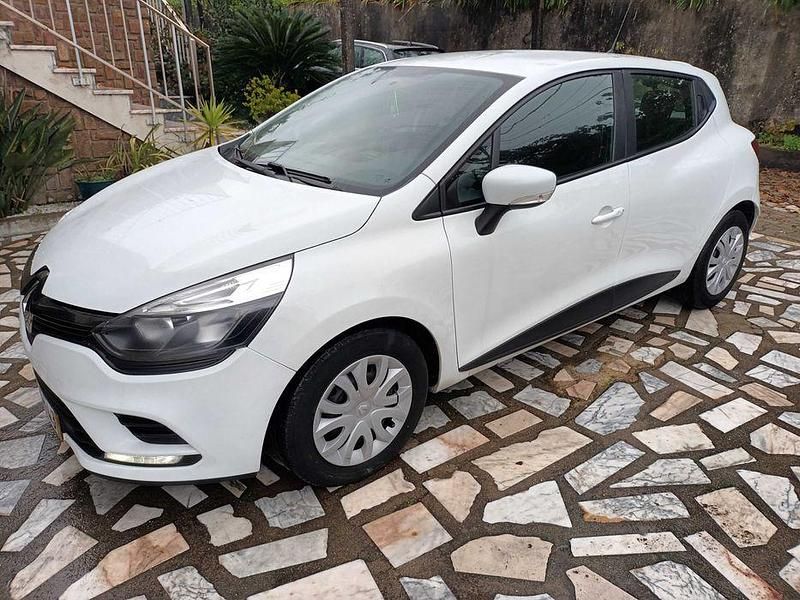 Usado 2019 Renault Clio IV Sedan | € 7.500 (Preço justo) - Imagem 1/4