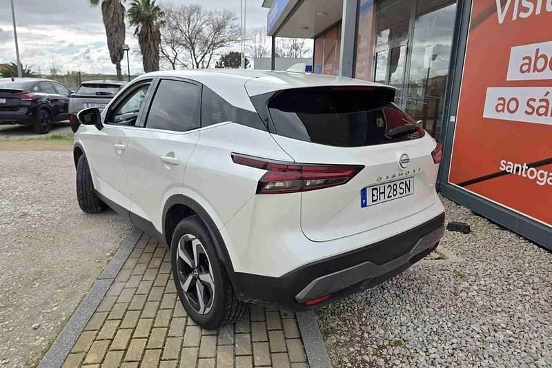 Usado Nissan Qashqai N-Connecta 140 HP (102 kW) 2024 Branco SUV