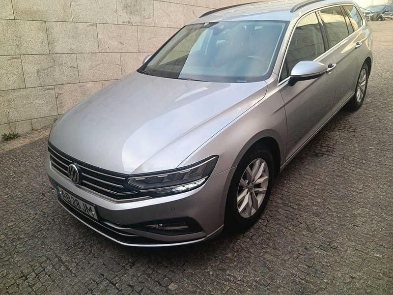 Usado 2020 VW Passat Sedan | € 14.900 (Bom preço) - Imagem 1/4